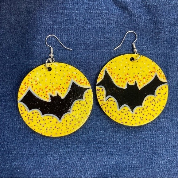Halloween Bat Earrings 2 inch Jewelry Hand Painted Wood Artist Lillian Connelly - Picture 1 of 5